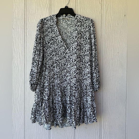Zara Long Sleeve Flowy Floral Print Dress - Picture 4 of 11